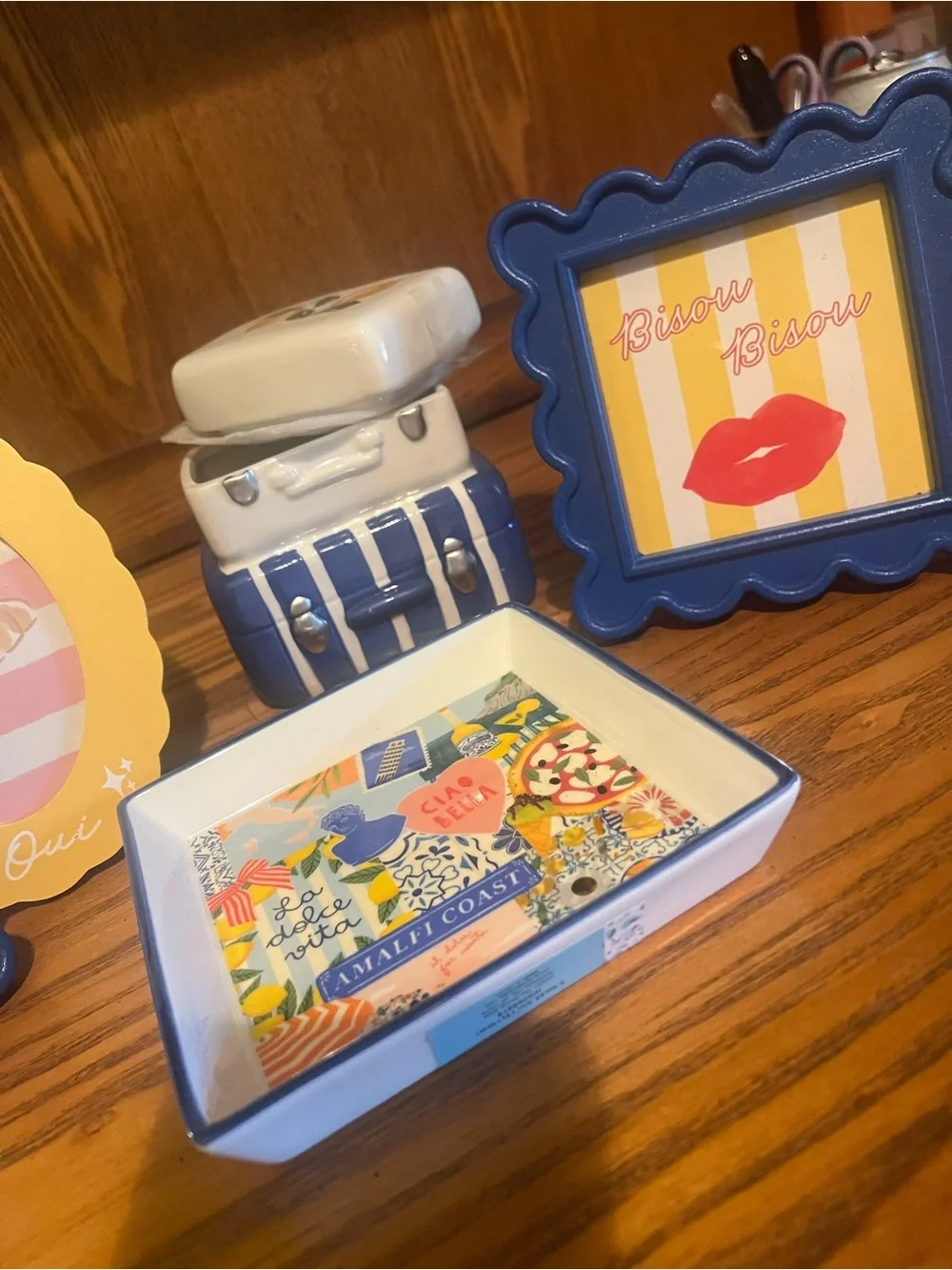 Home Accents Blue Scalloped Tabletop Photo Frame - Set Style